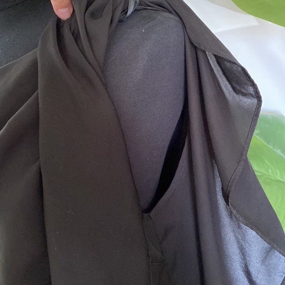 BCBG Asymmetrical Top with one shoulder strap - Picture 3 of 6